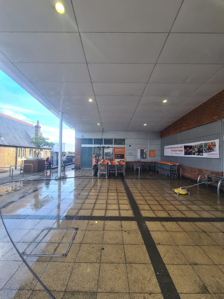 What are the Benefits on Hiring a Commercial Cleaning Company?